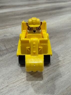 Paw Patrol Rubble Bulldozer Vehicle Figure Working Scoop Toy Spin Master